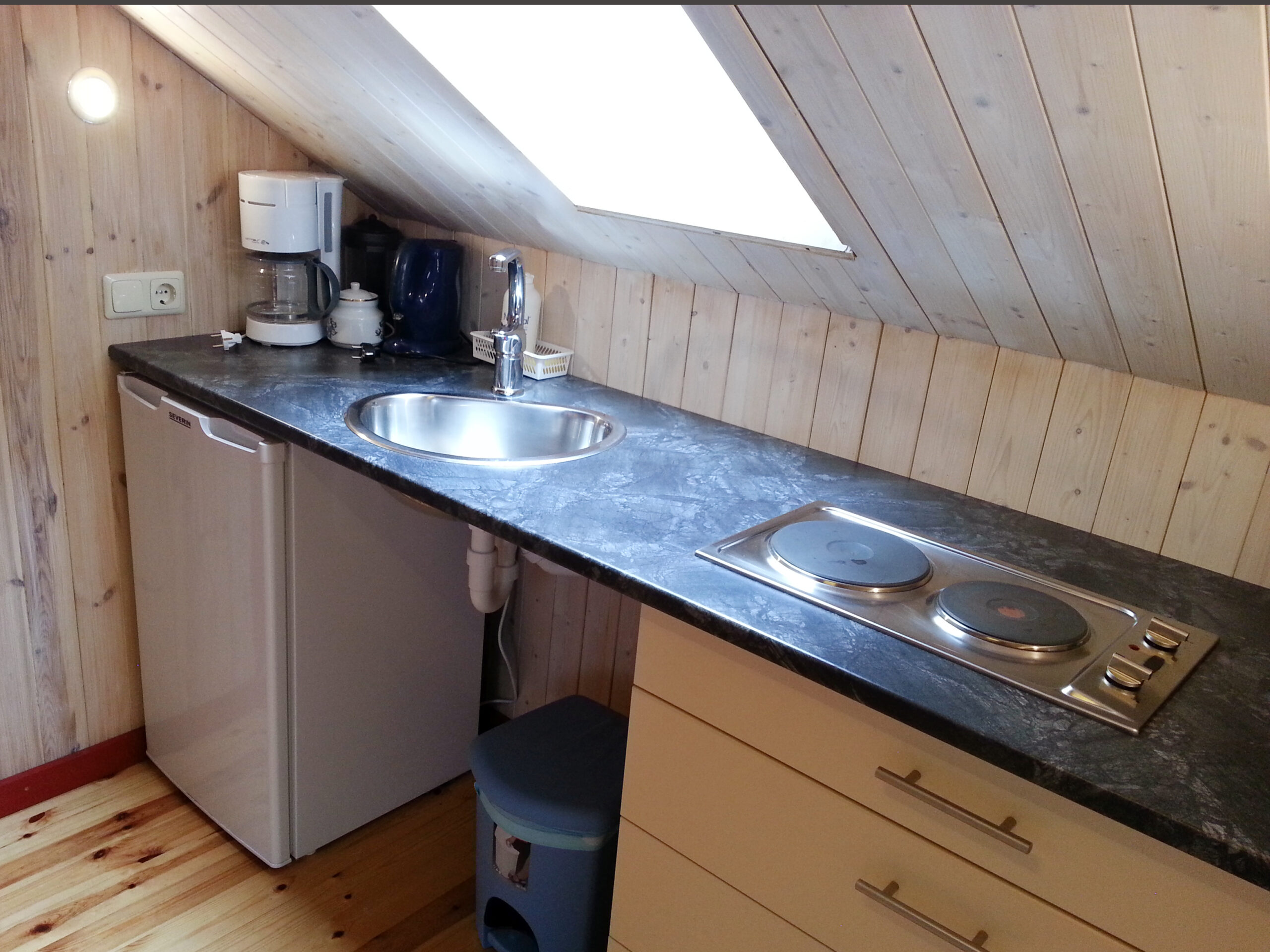 Rooftop Room 2 kitchen area