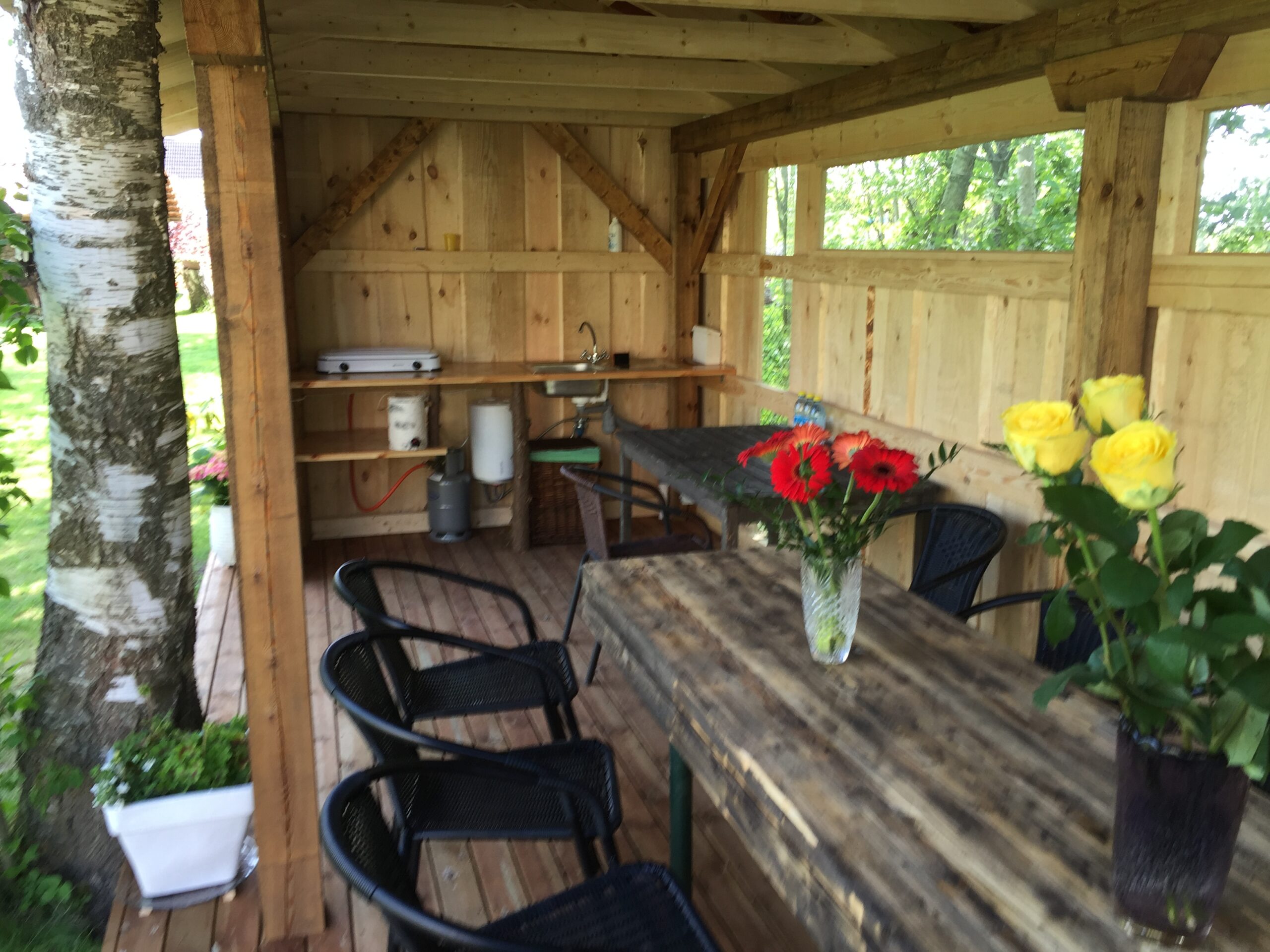 Outdoor kitchen and sitting area